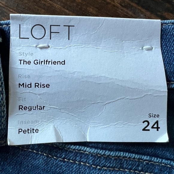 Petite Super Soft Girlfriend Jeans in Bright Mid Indigo Wash. NWT - Picture 5 of 9